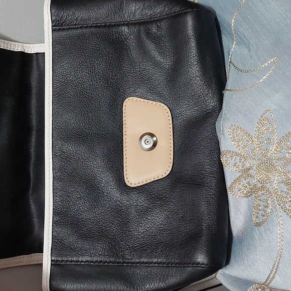 Coach Wristlet Clutch Black White - Picture 6 of 9